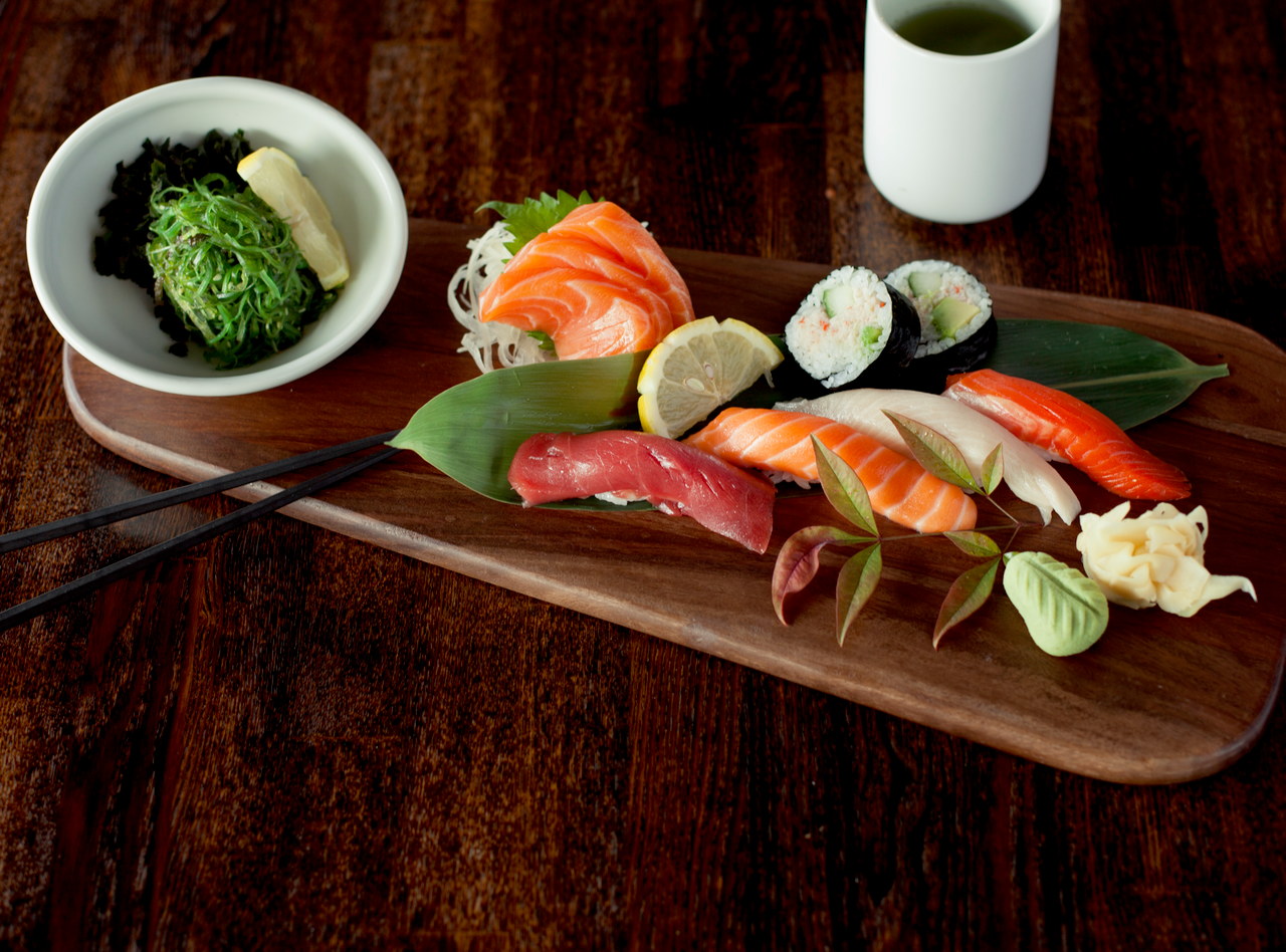 DEPRECATED Nigiri Sushi and Seaweed Bento by Chef Kevin Chin (ILS)